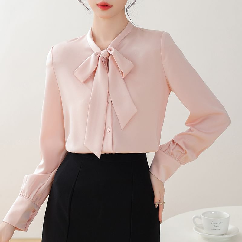 Luminato - Blouse met lange mouwen en strikhals