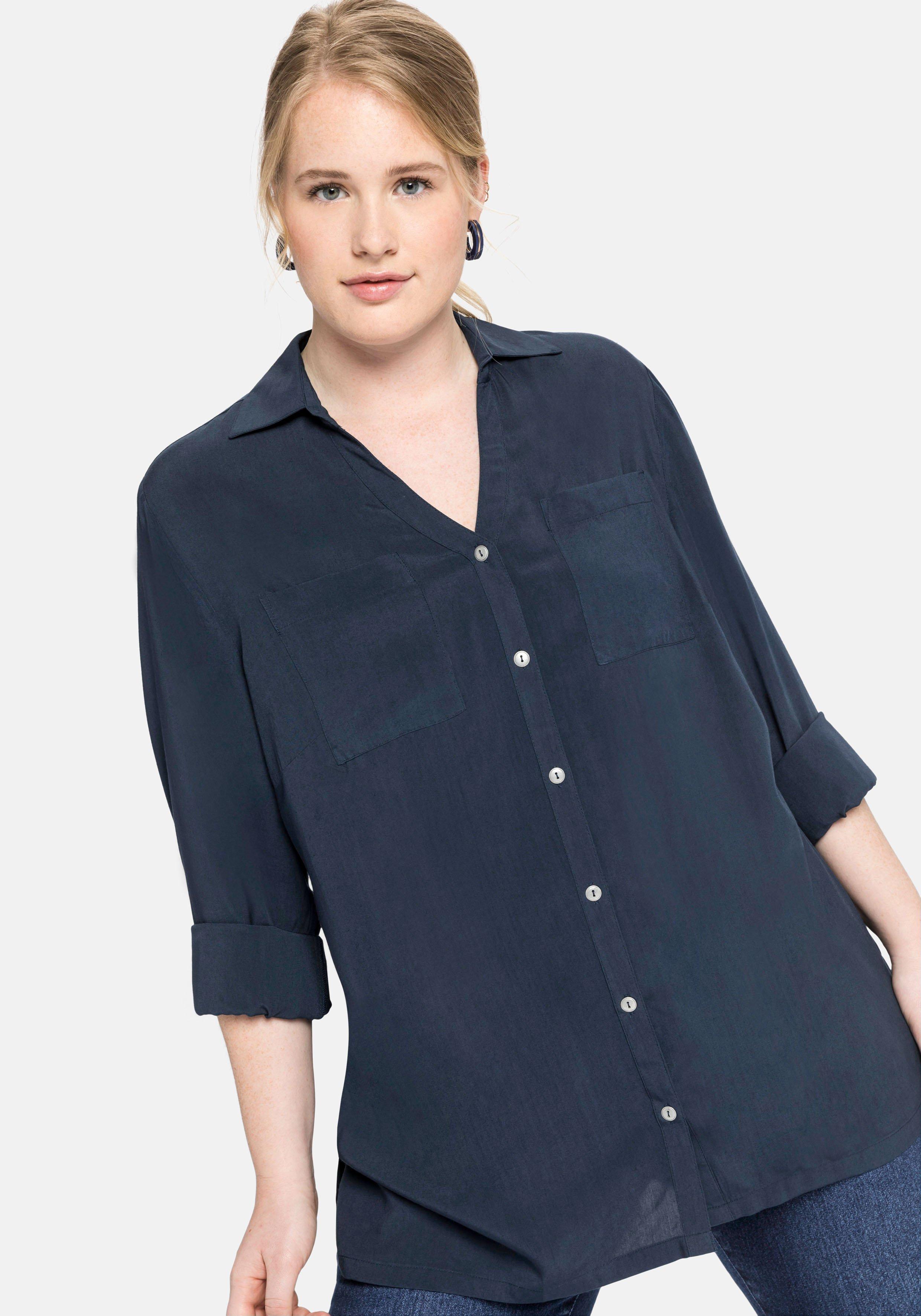 Bluse mit V-Ausschnitt und Brusttaschen