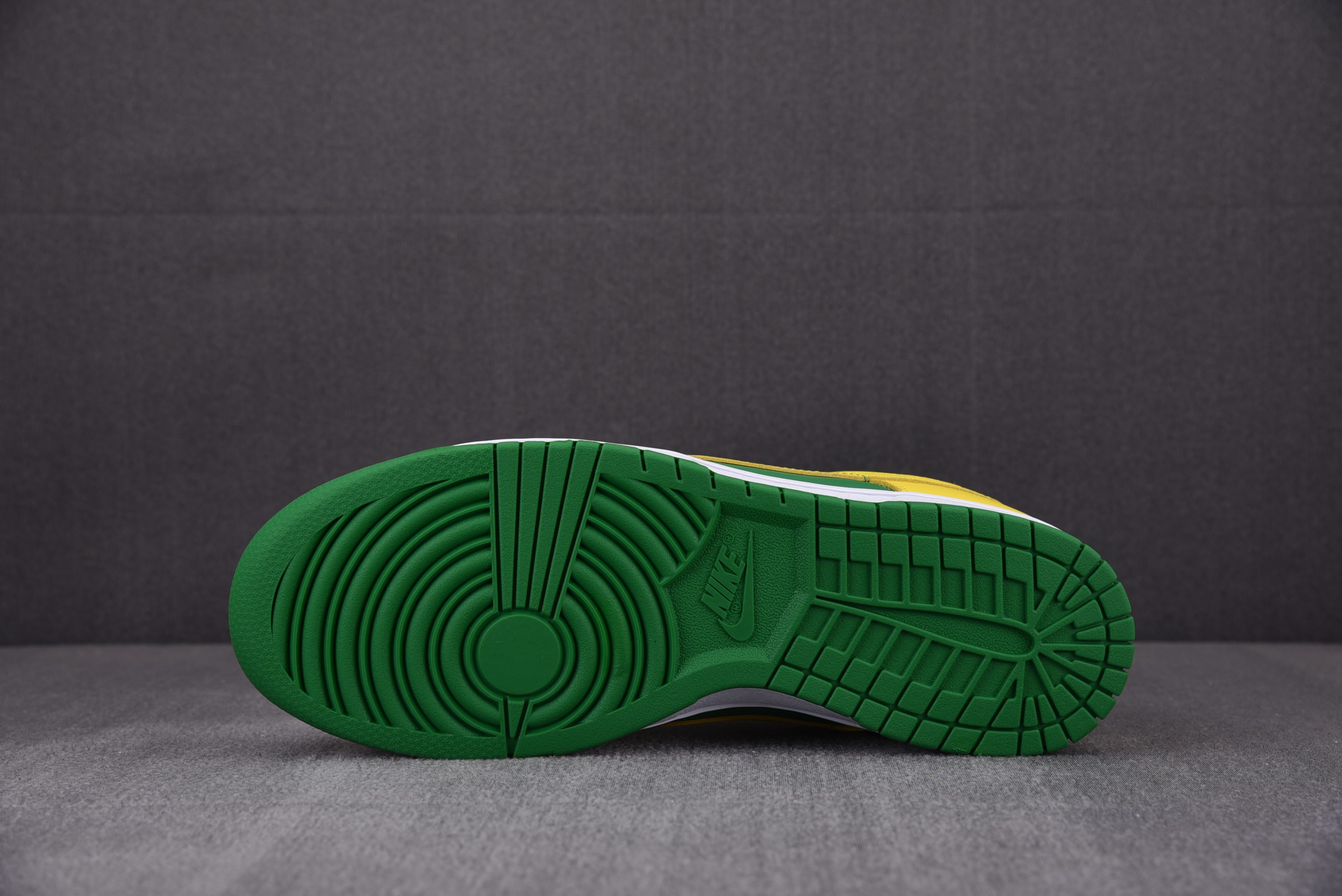 Nike Dunk Low Reverse Brazil