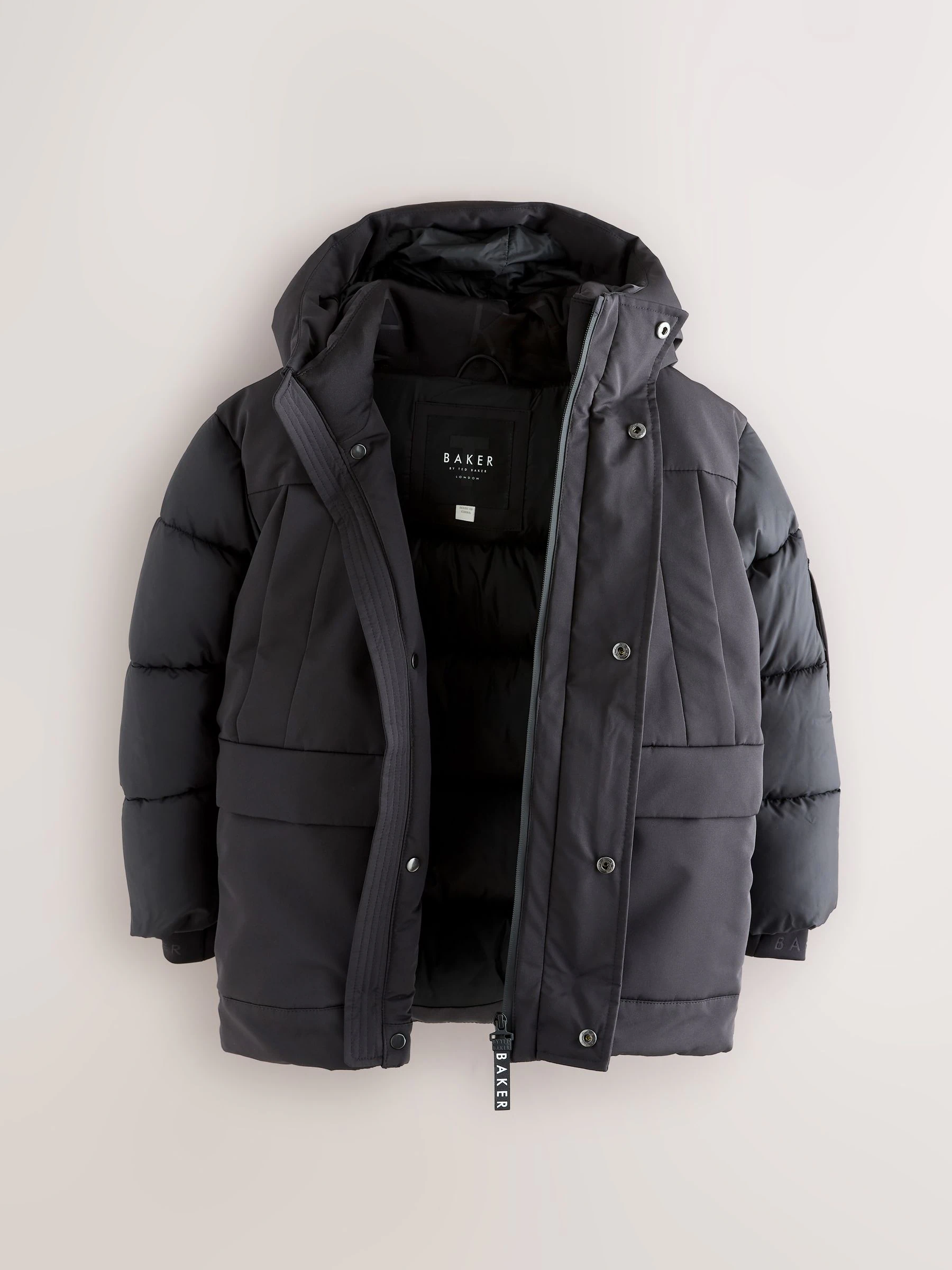 Baker by Ted Baker Baker by Ted Baker Regenbestendige Zwarte Gevoerde Jas