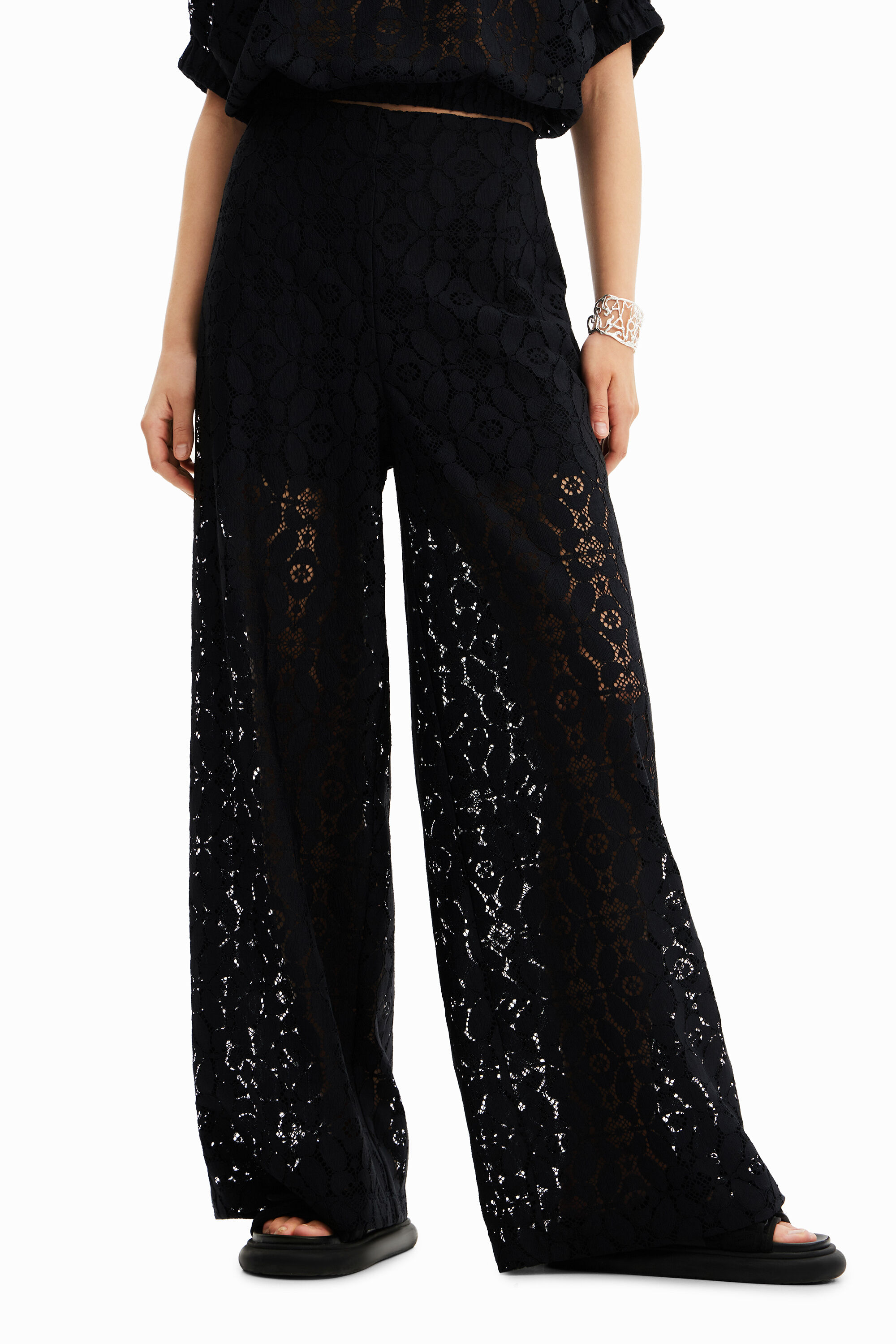 Pantalon dentelle transparences