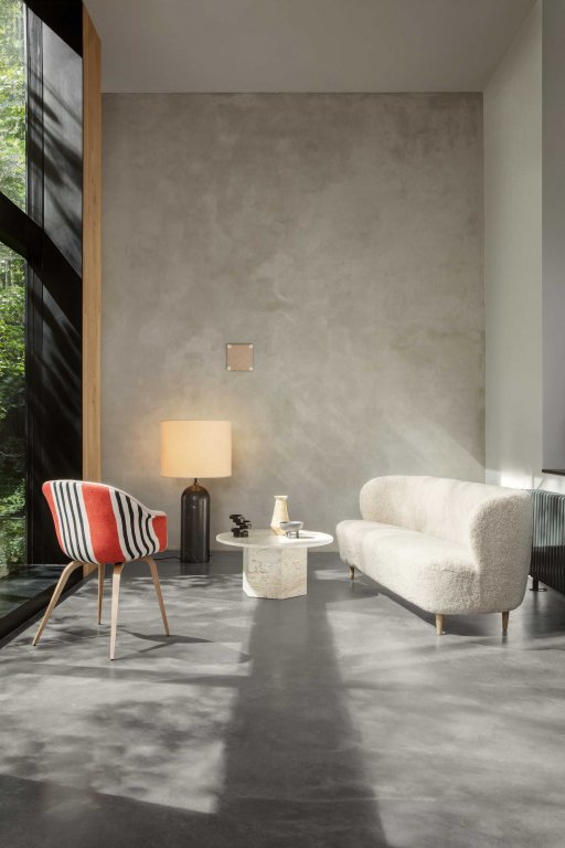 Gubi Epic salontafel Ø60 Burnt Red Travertine