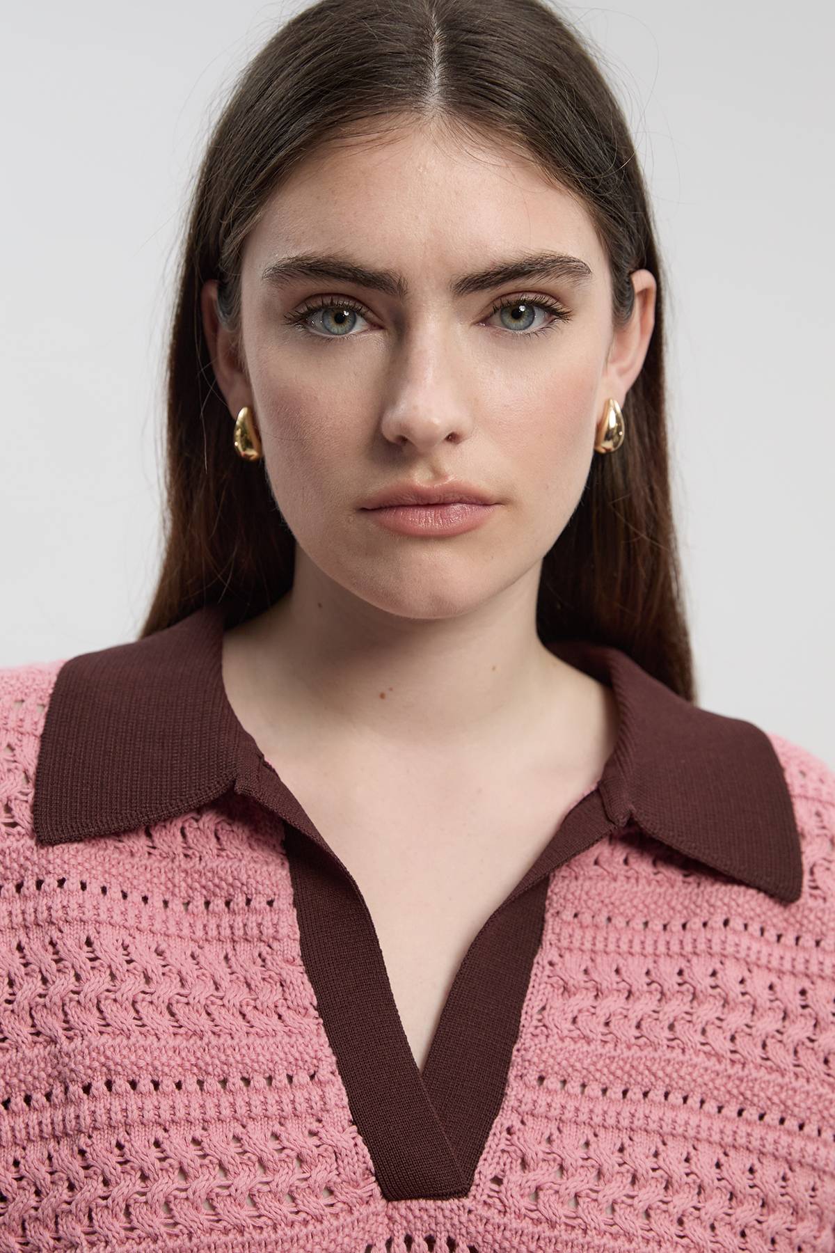 KarenMillen Synthétiquell Tricoté à Col V avec Col et Liserés Contrastants en Coton