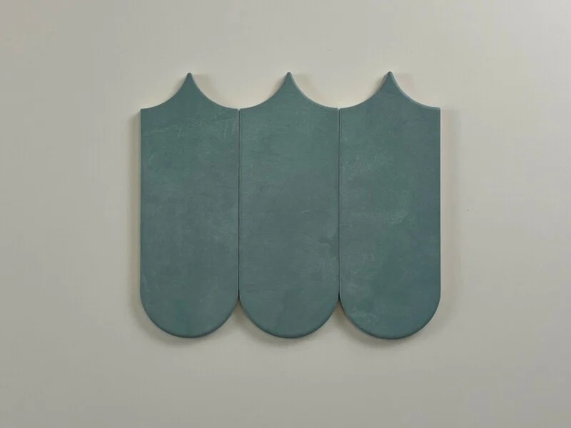 Tegelsample: Jabo Alure wandtegel blauw visschub 8x21.5cm