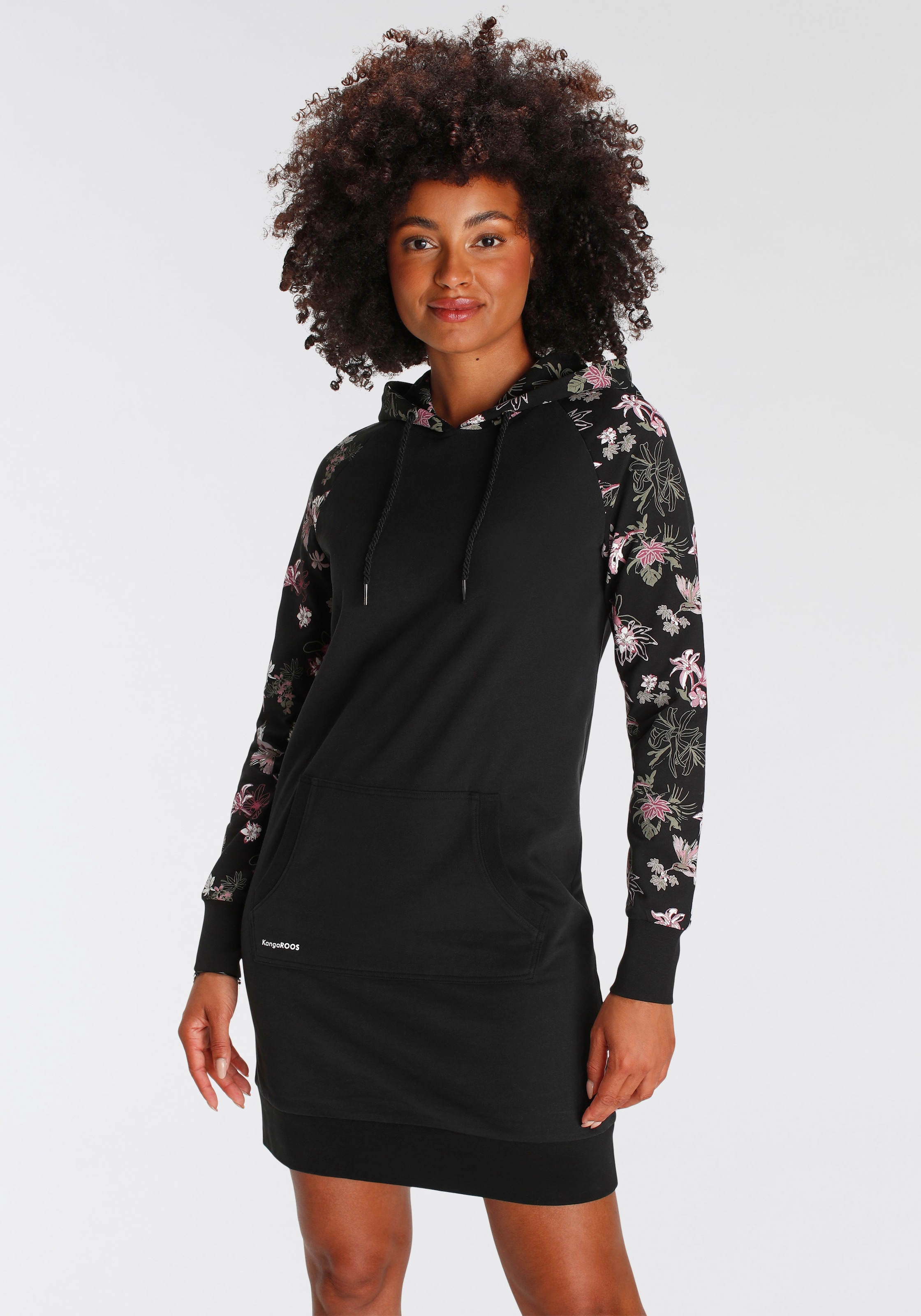 KangaROOS Sweatkleid Kängurutasche knielang,  figurumspielend,  aus angerauter Sweatware,  mit Kapuze