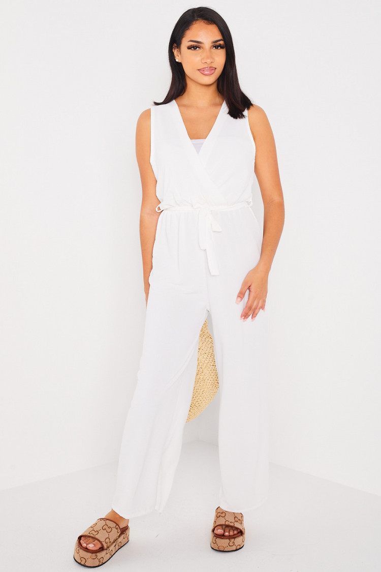 Combinaison pantalon ceinturée blanche