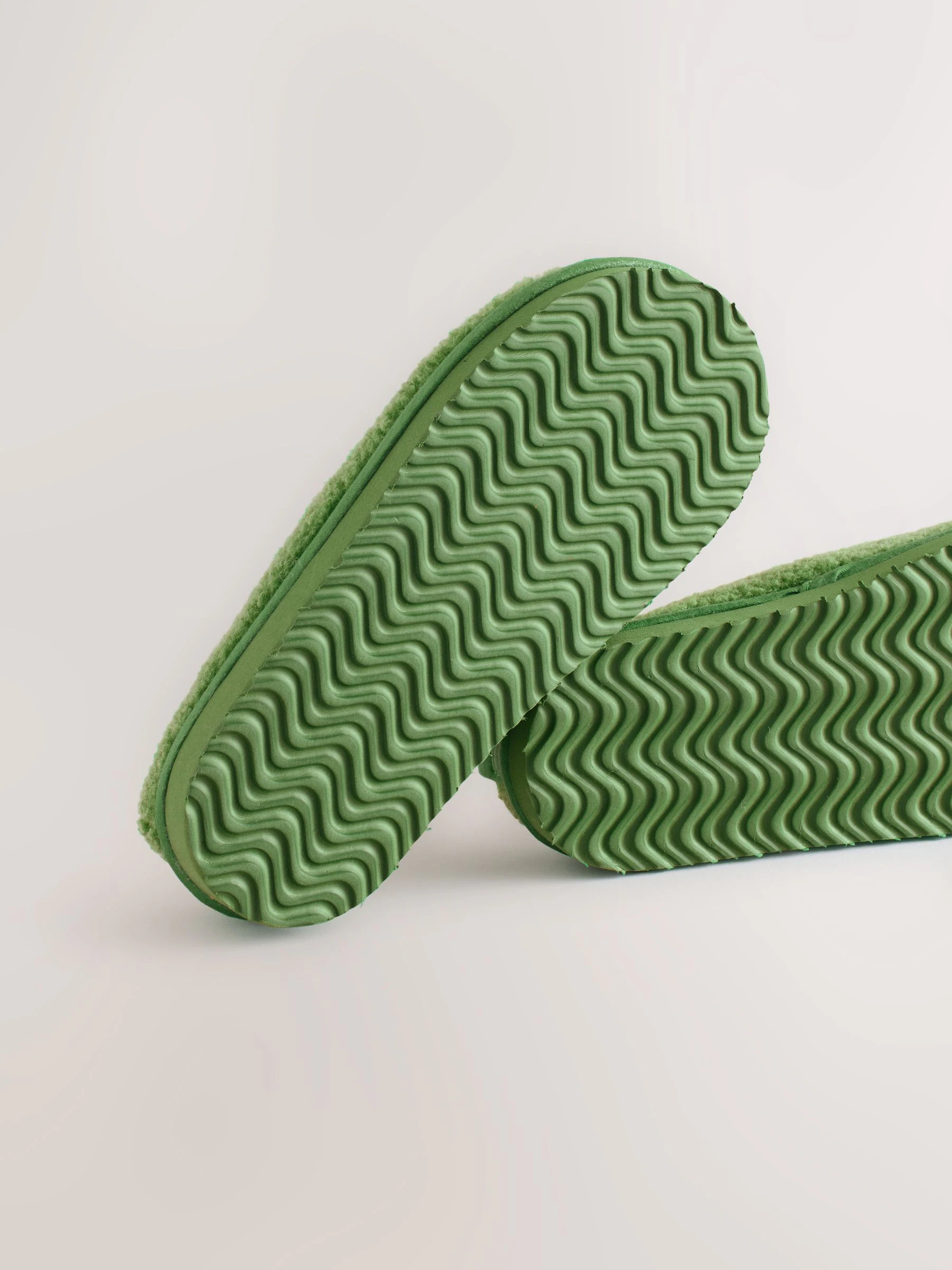 Groen - Grinch Borg Slipper Mules
