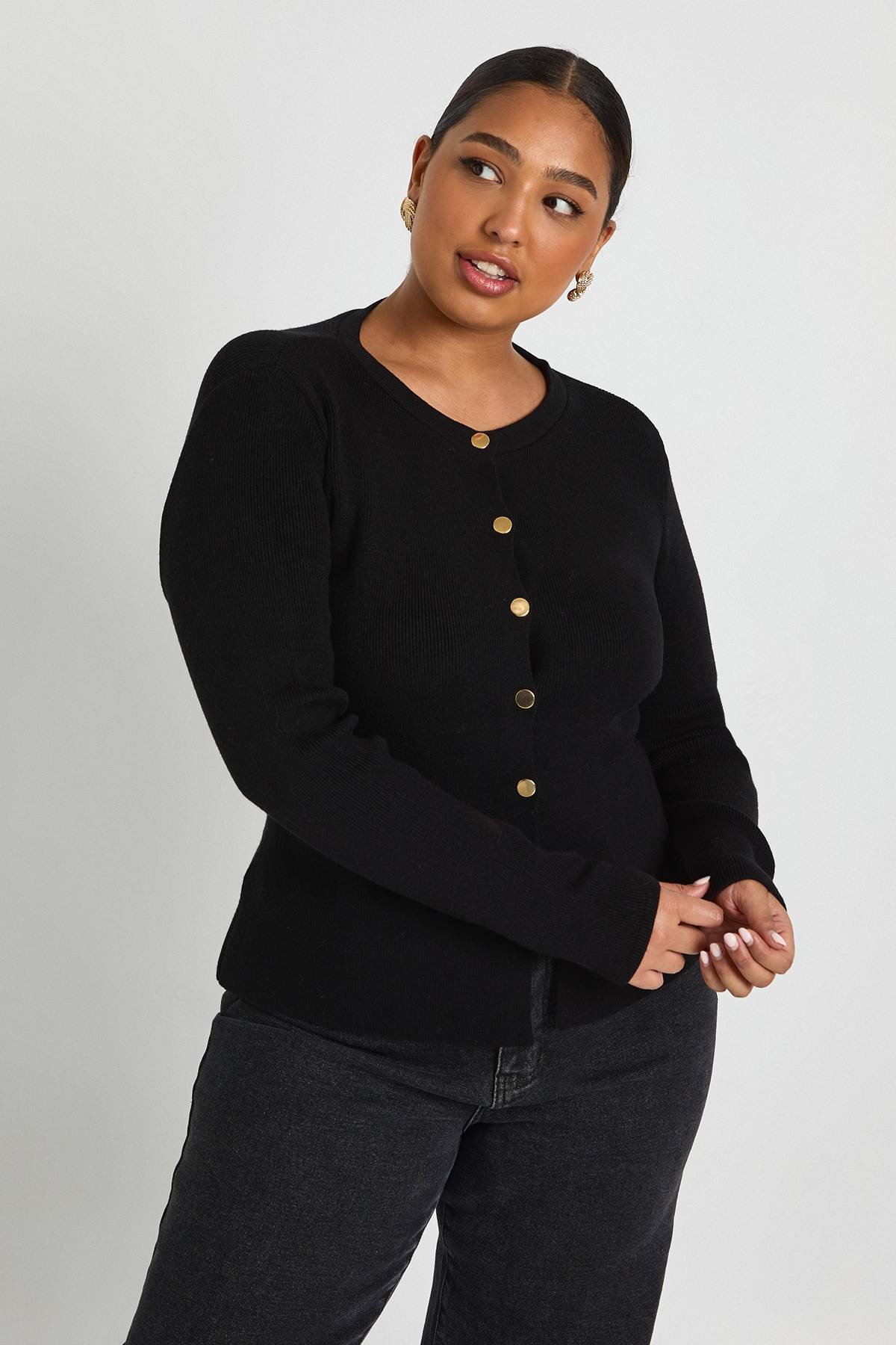 boohoo Cardigan peplum à col ras-du-cou et boutons Plus Gold