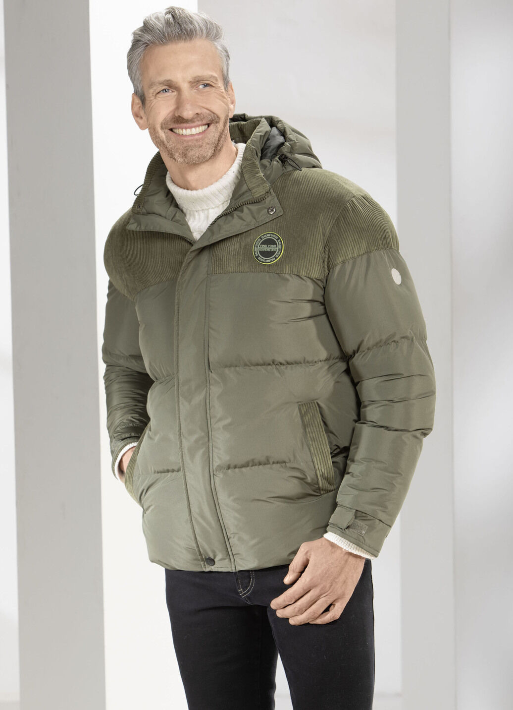 Steppjacke mit Cordbesatz