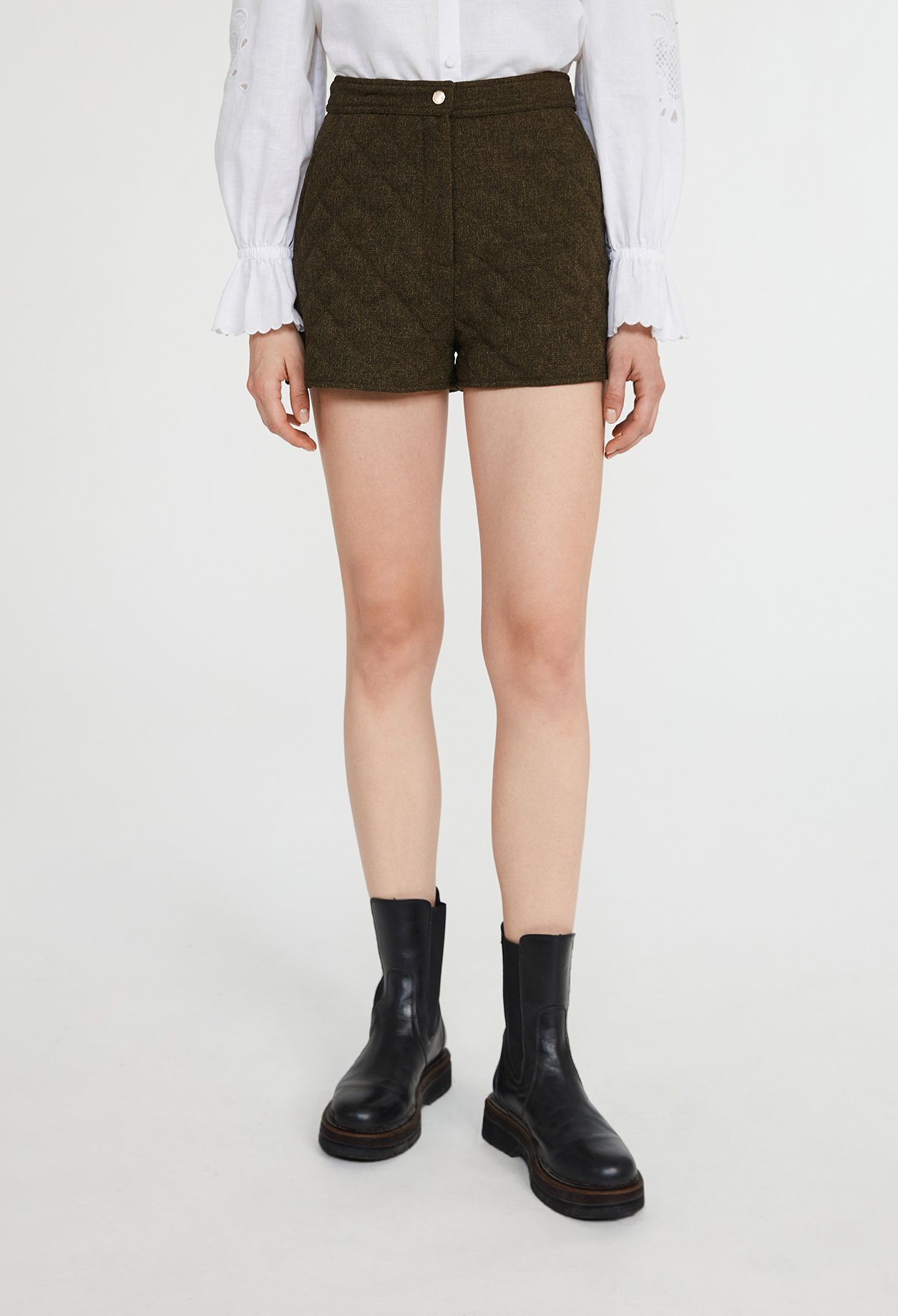 Short matelasse