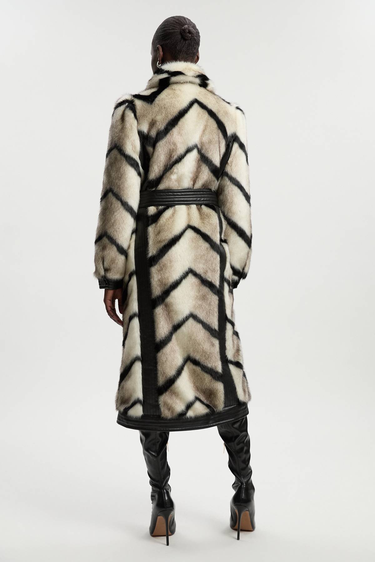 KarenMillen Manteau Long En Synthétique À Rayures Panneautées Et Ceinture En Synthétiquecuir