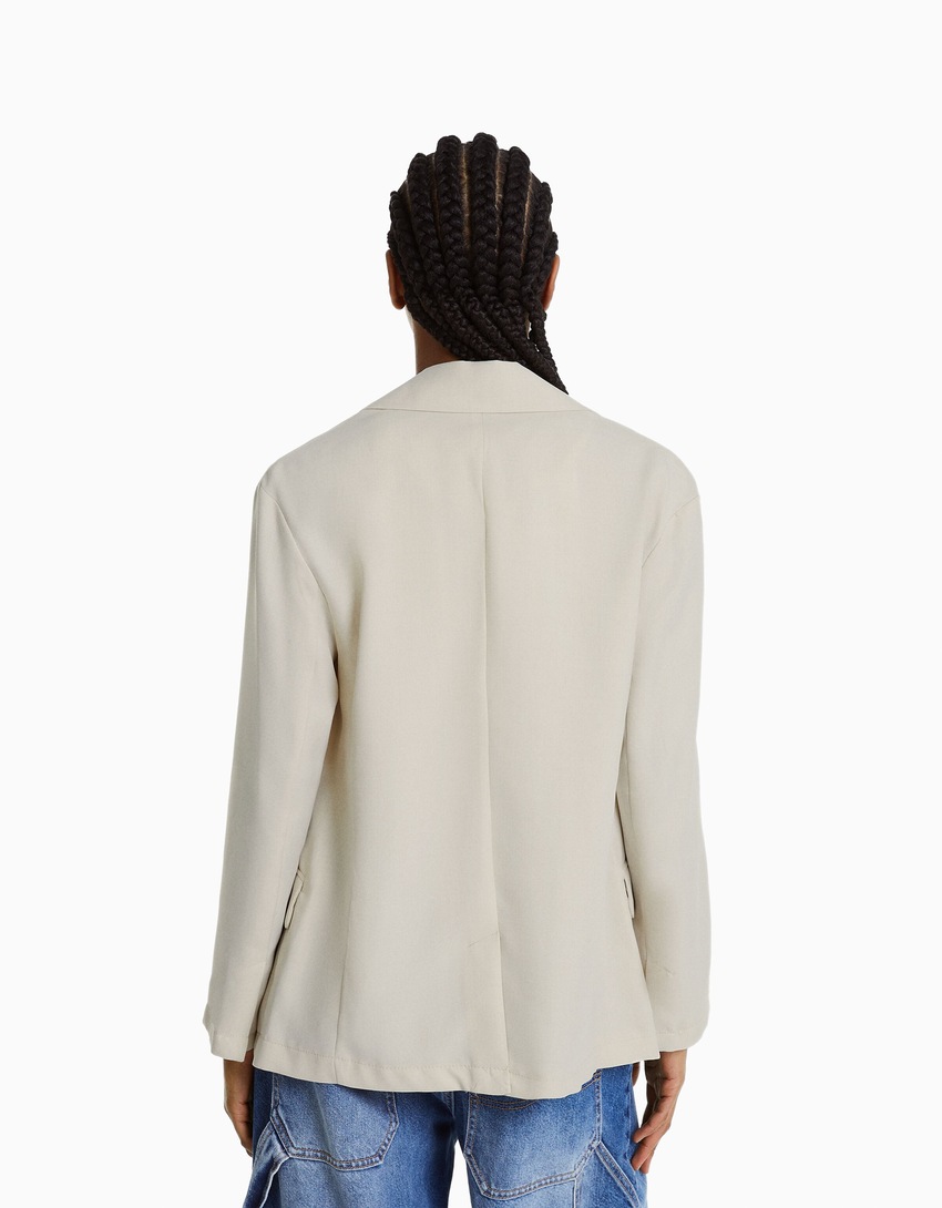 Blazer fluido de corte feminino