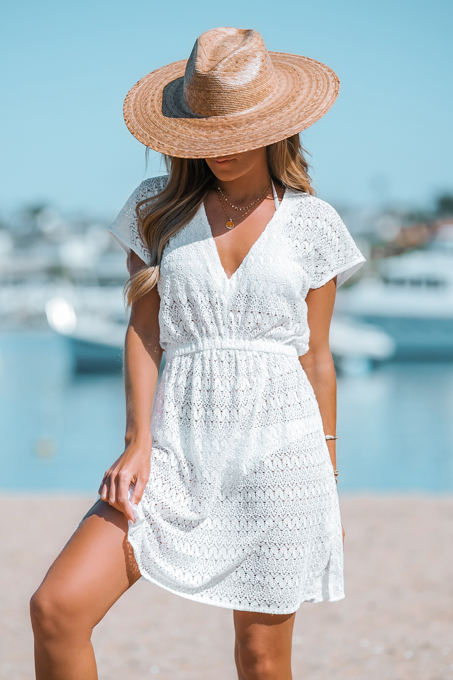 Robe cover up mini à col en V en dentelle