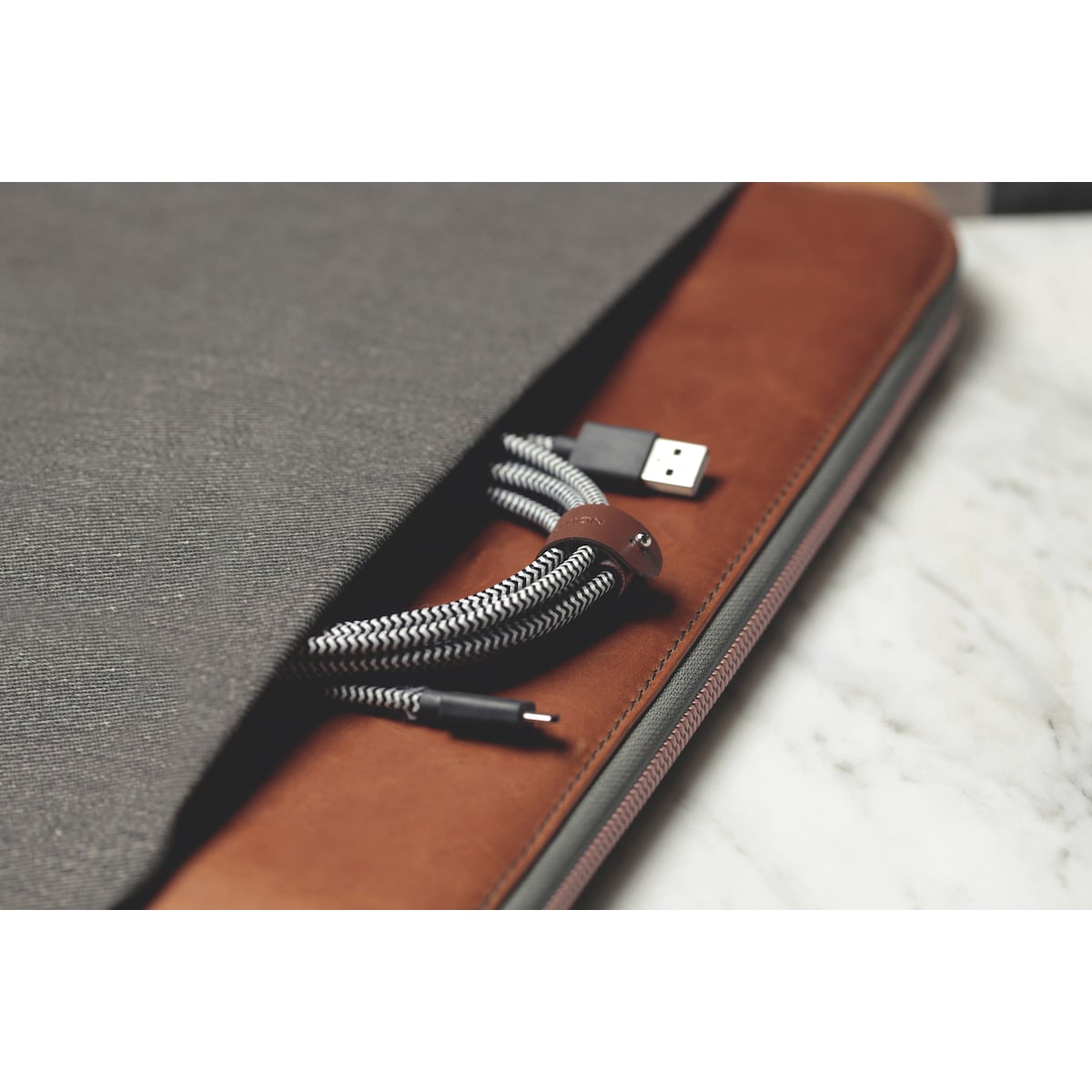 Native Union Belt XL USB-A til Lightning kabel (sebra)