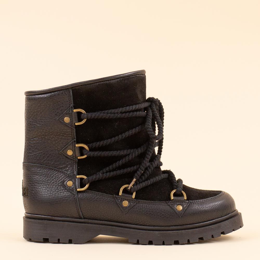 CHA boots Tibet Stud Black