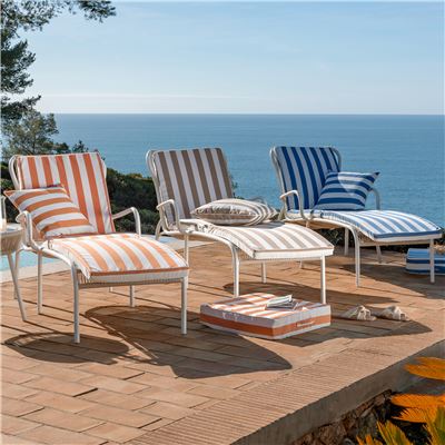 Matelas rayé d'extérieur, bain de soleil