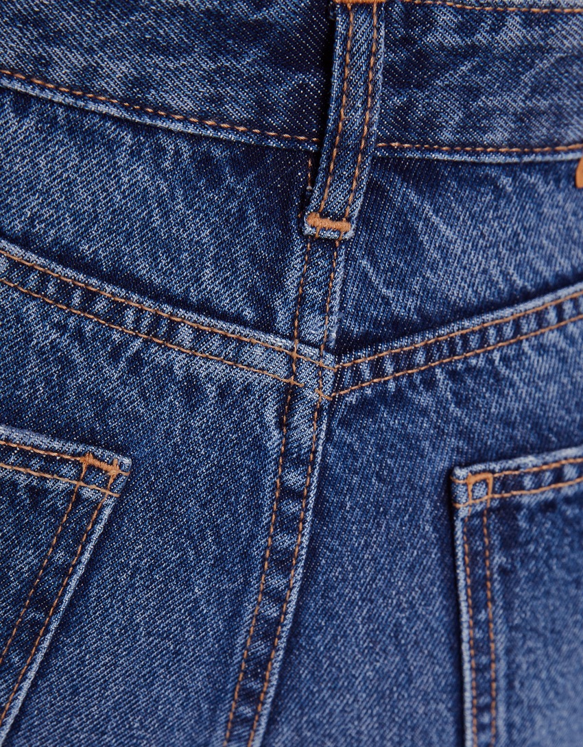 calça jeans de corte reto
