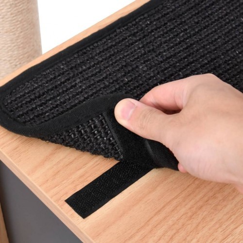 arranhador de gato preto