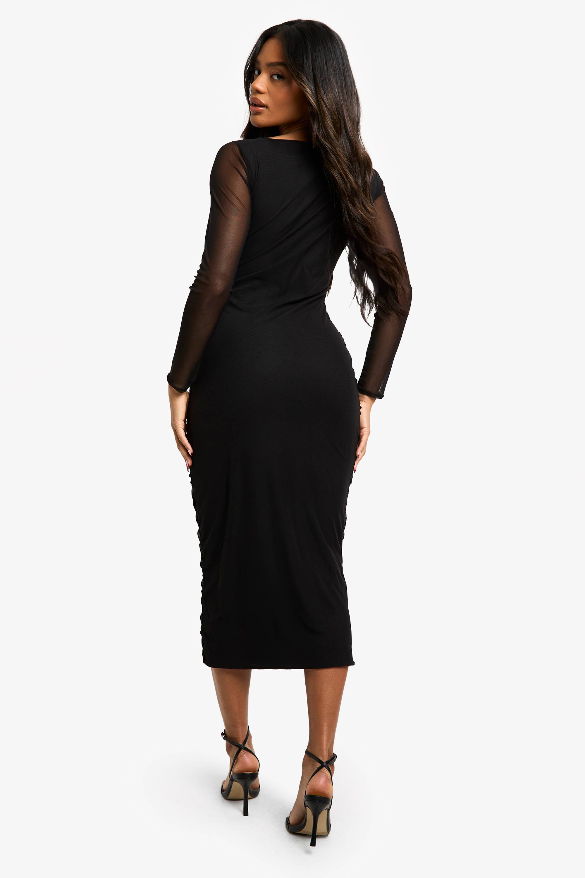 boohoo Robe Midaxi en Mesh Plissé à Col Carré
