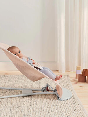 BabyBjörn Balance Soft VippestolMesh, Perlemorrosa/Hvit