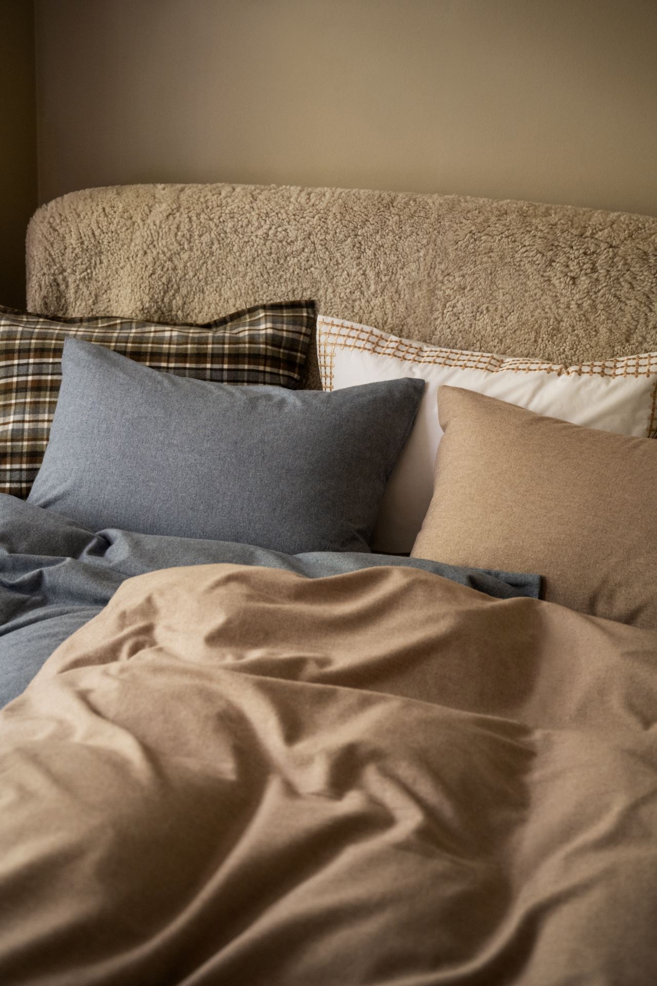 Garnfarget flanell sengesett sand - 140x200 cm