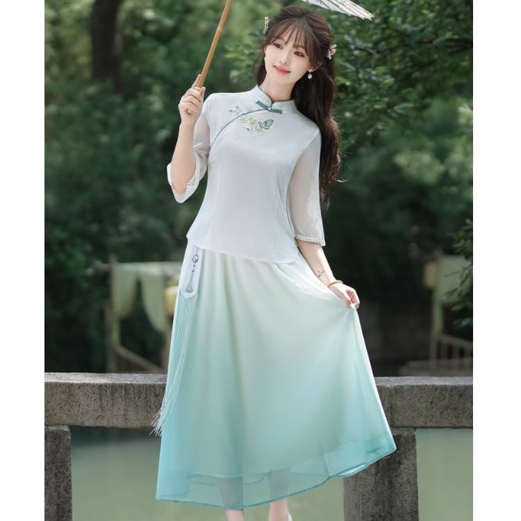 Fioridi - Hanfu-top met elleboogmouwen, geborduurde kikker en knopen / Midi-A-lijn rok met hoge taille en kwastjes