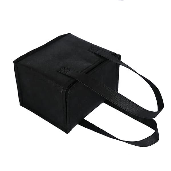INF Kjølebag svart  S 21 cm x 14 cm x 17 cm
