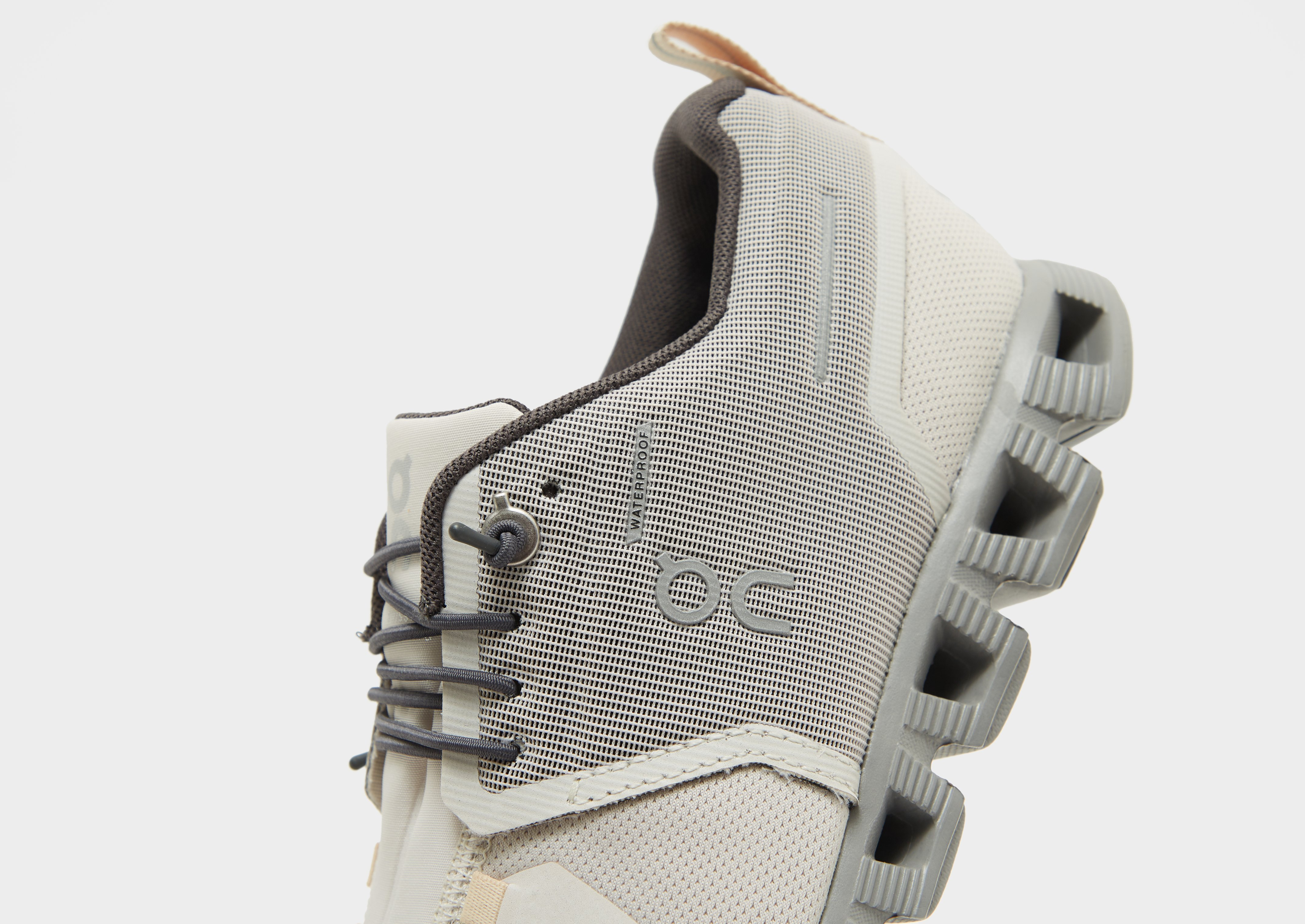 On Running Cloud 5 Waterproof Femme