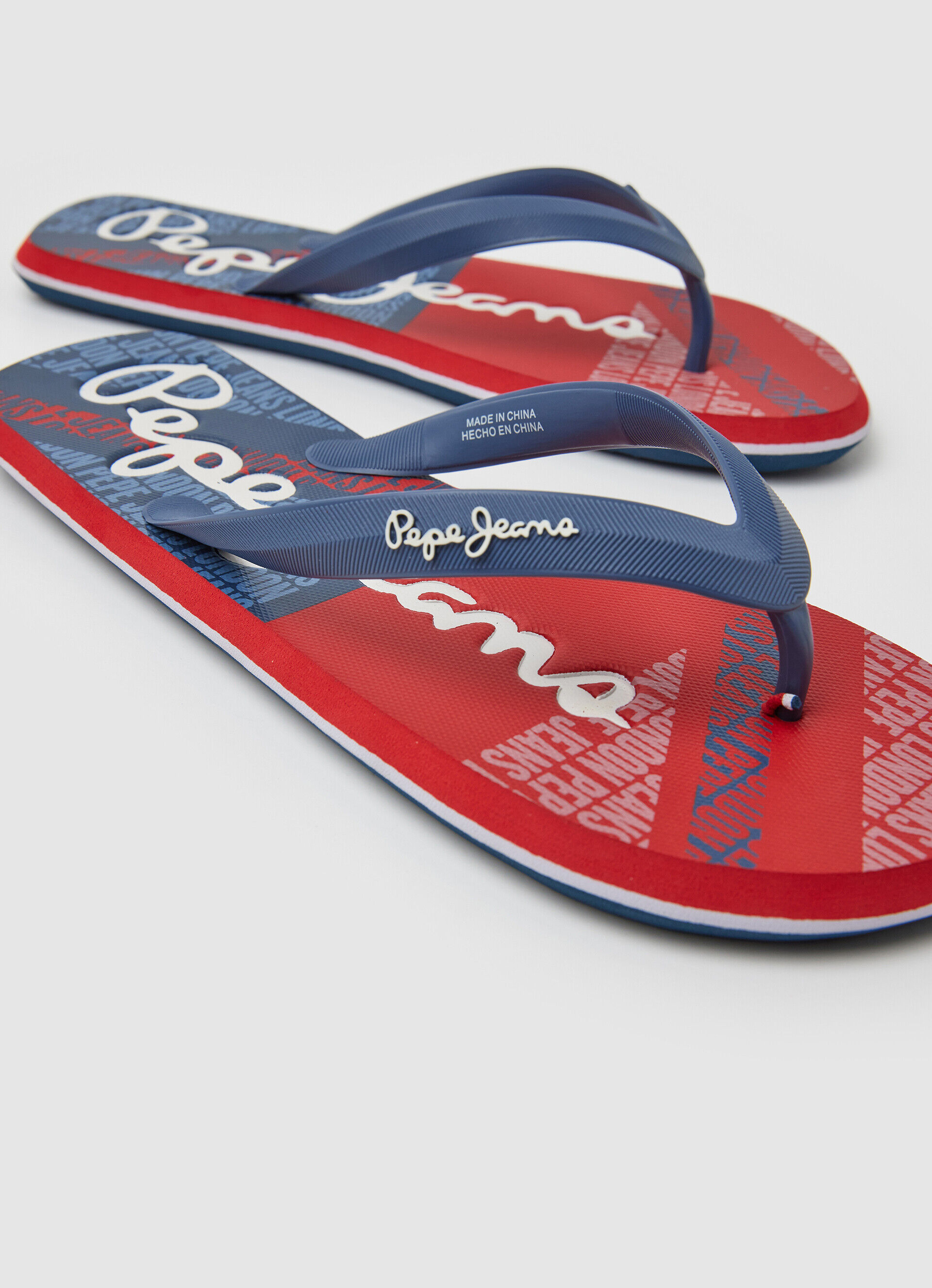 Chinelo de praia com estampa de bandeira de baleia - azul marinho