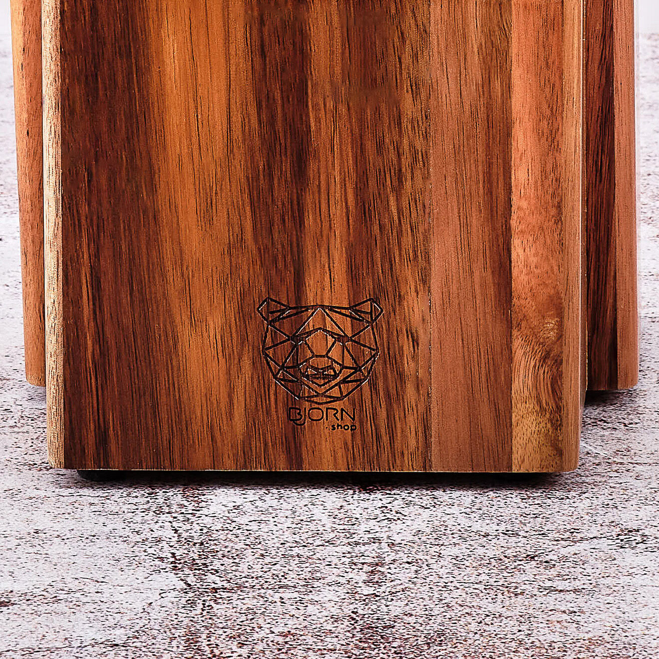 Bjorn Bloc à couteaux avec aiguiseur intégré Loviisa bois vernis - 13x15x23 cm