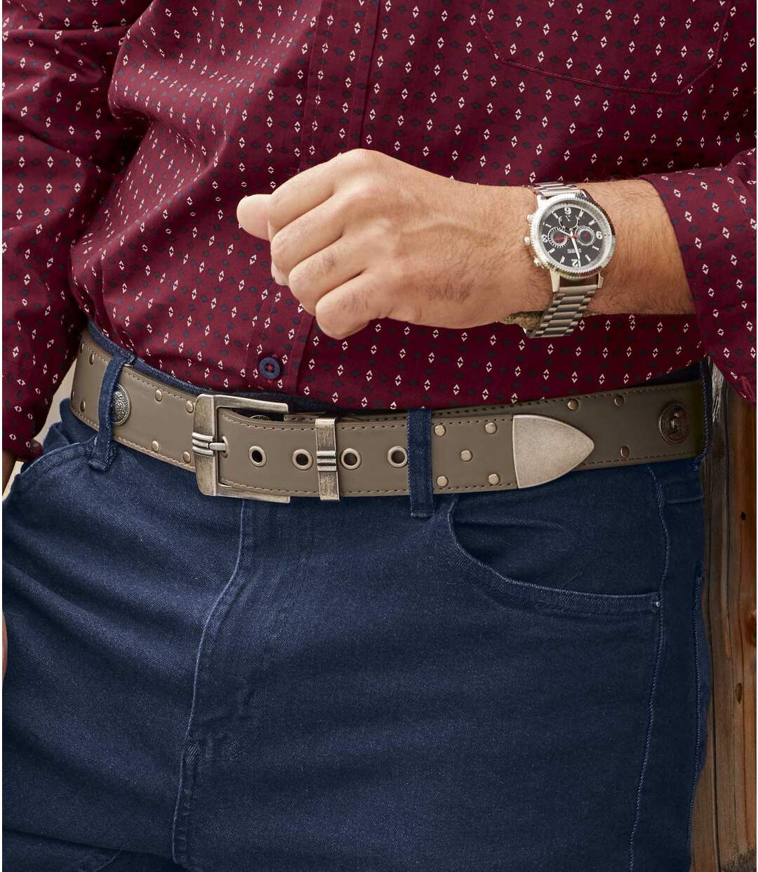 Ceinture Cloutée en Croûte de Cuir
