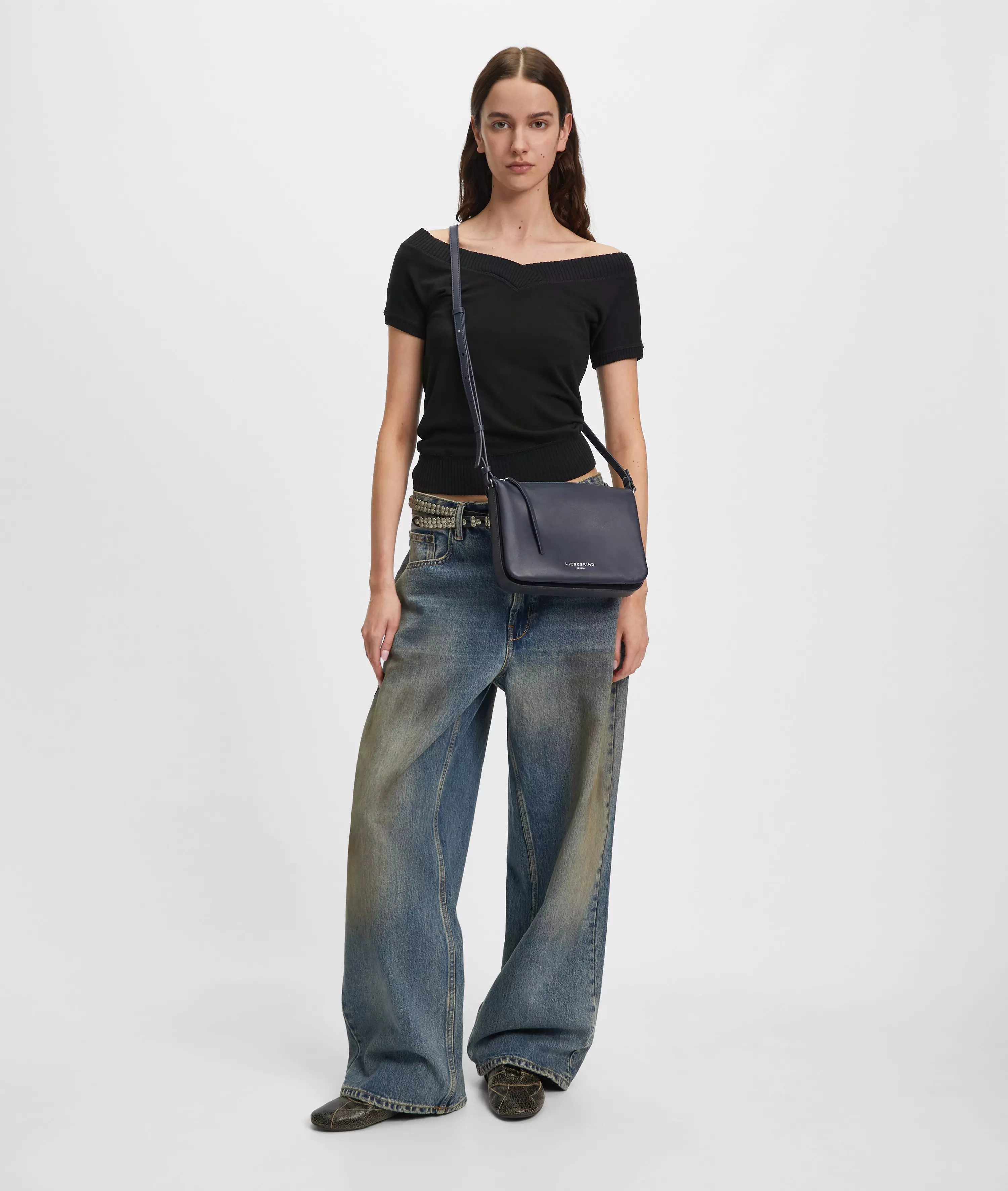 Crossbody Spacious shoulder bag made from soft sheepskin