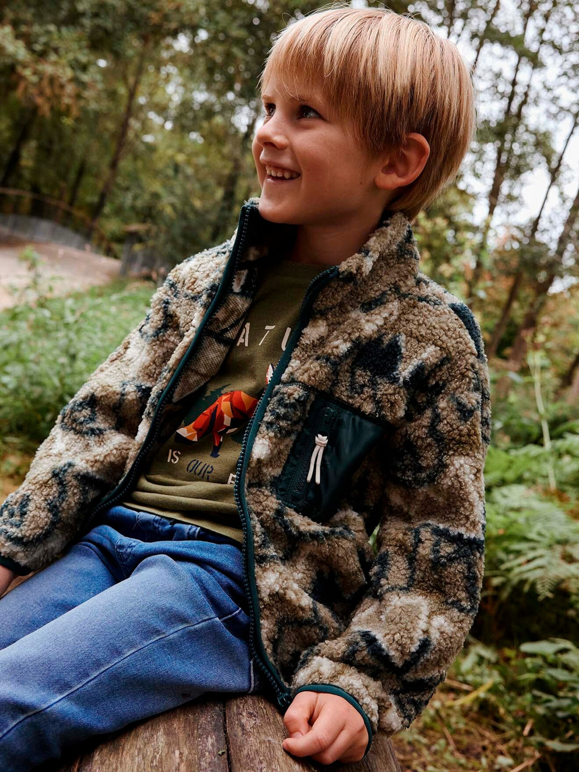 Vertbaudet Jungen Fleecejacke mit Tarnmuster salbeigrün