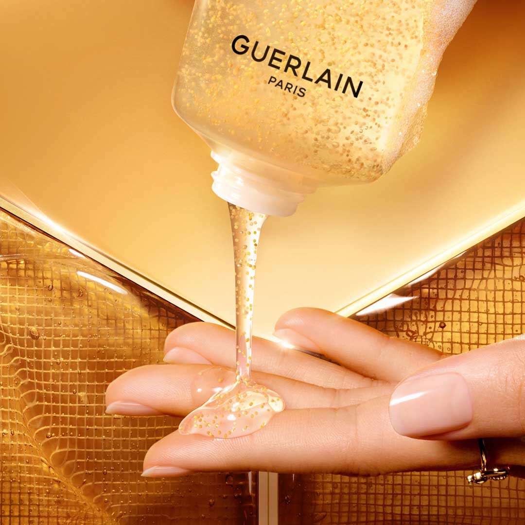 GUERLAIN ABEILLE ROYALE CLEANSING CARE-IN-MOUSSE - 175ml