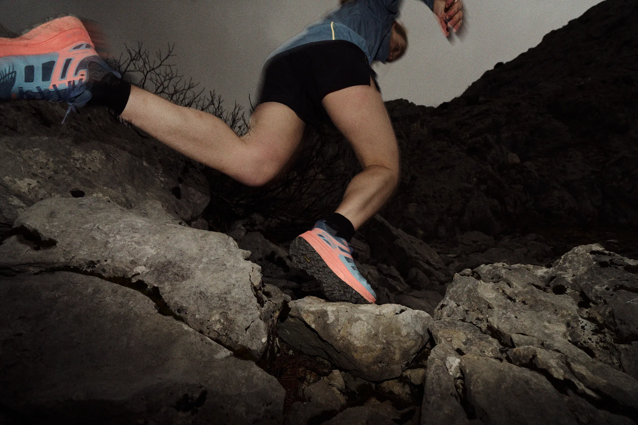 inov-8 Women's Trailfly Max Blue Grey/Coral/Light Grey