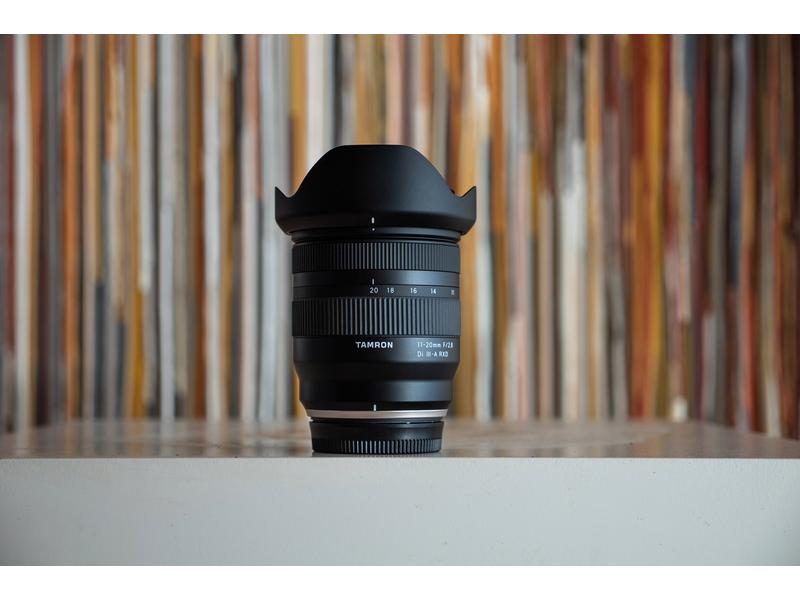 Tamron Zoomobjektiv AF 11-20mm F/2.8 Di III-A RXD Fujifilm Kompaktes, leichtes Ultraweitwinkel-Zoomobjektiv für spiegellose APS-C-Kameras