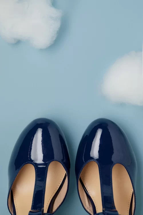 Lola Ramona ♥ Topvintage June Love Letter lak pumps in navy