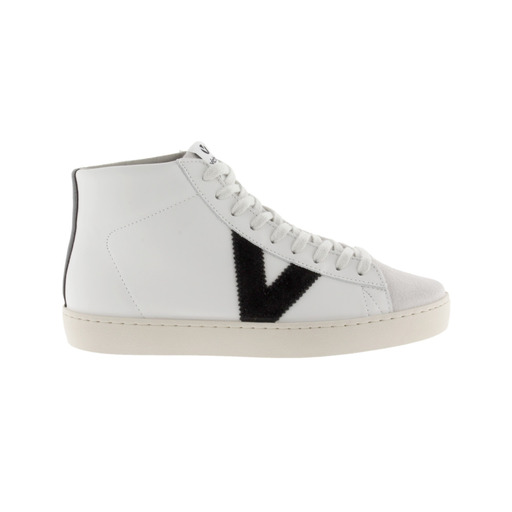 Sapatos de tornozelo Victoria Berlin em couro com logo, detalhe colorido na parte traseira e bico serrilhado.