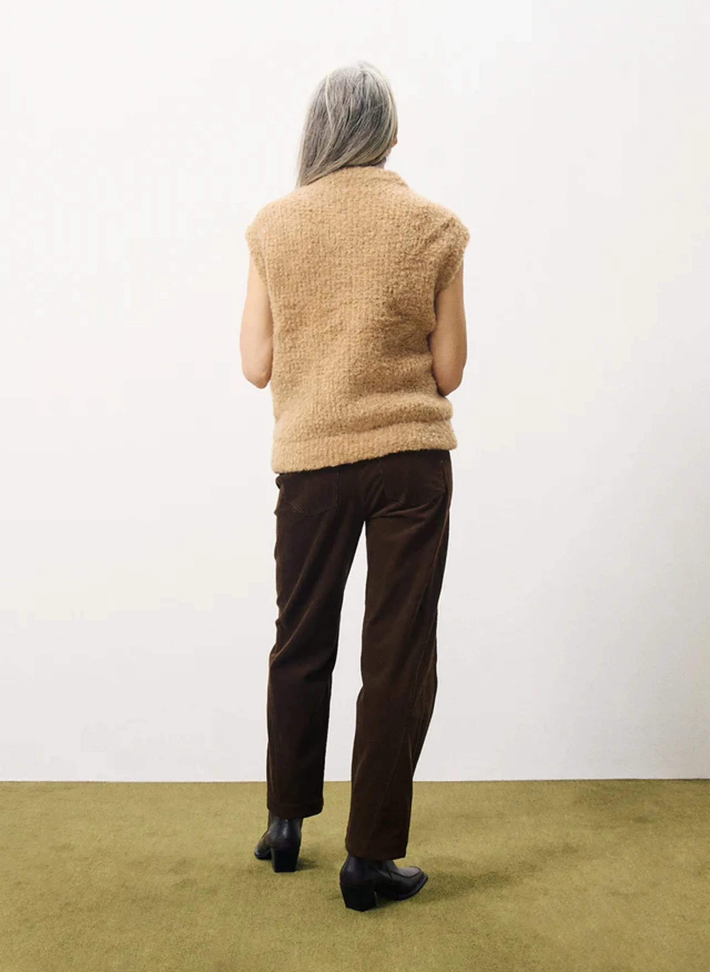 MAGALY - Gilet sans manches en maille bouclette | Marron