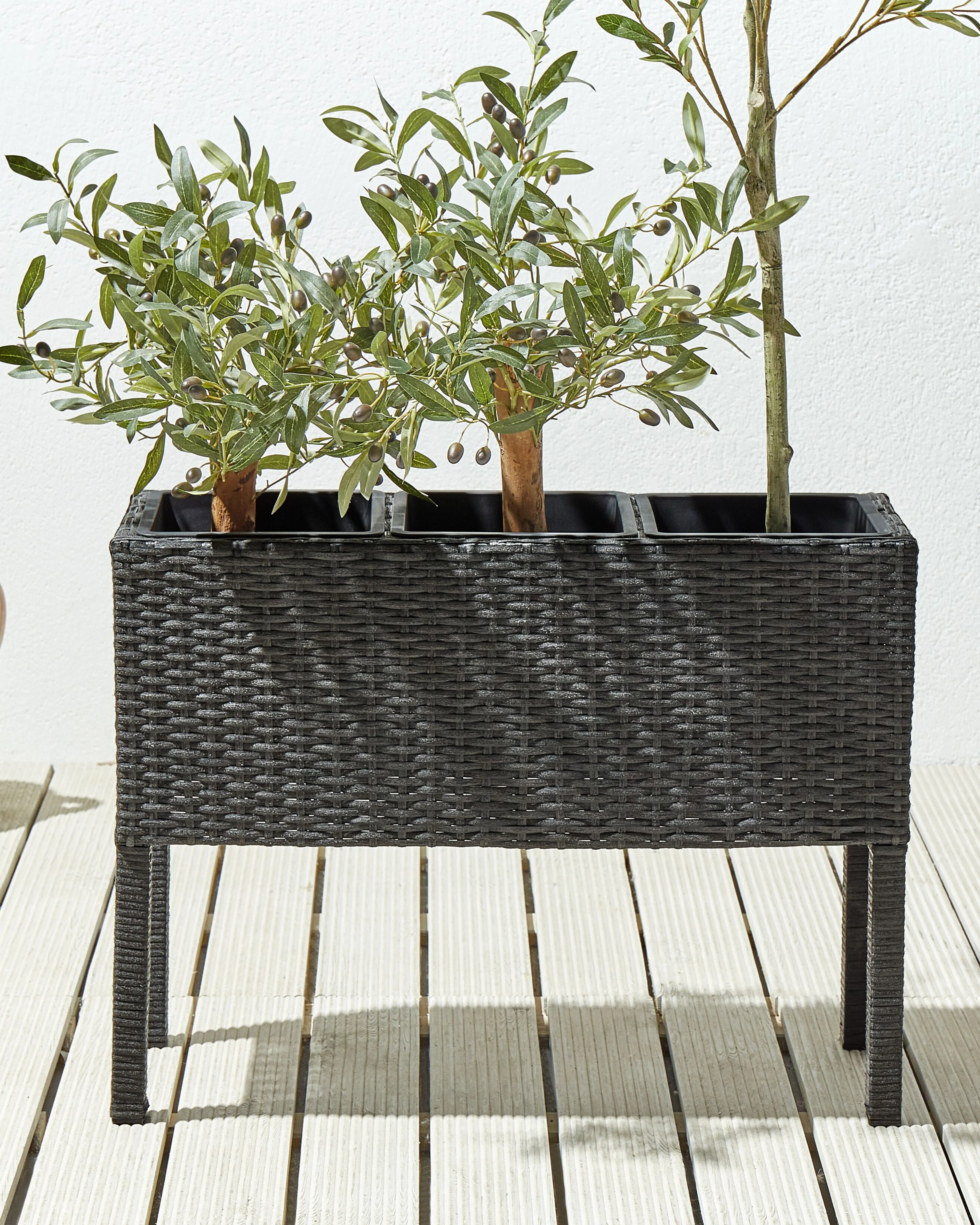 Verhoogde bloempot CARAGANA PE rotan 77 cm Zwart