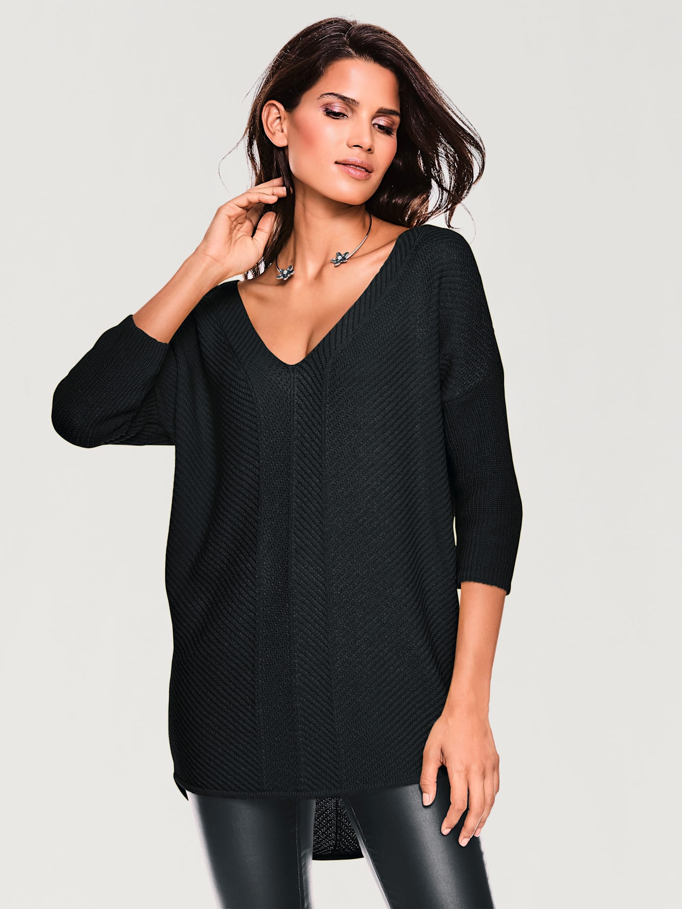 Pull col v look ample tendance