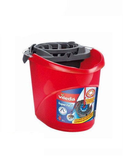 Super Easy Red Bucket with Wringer