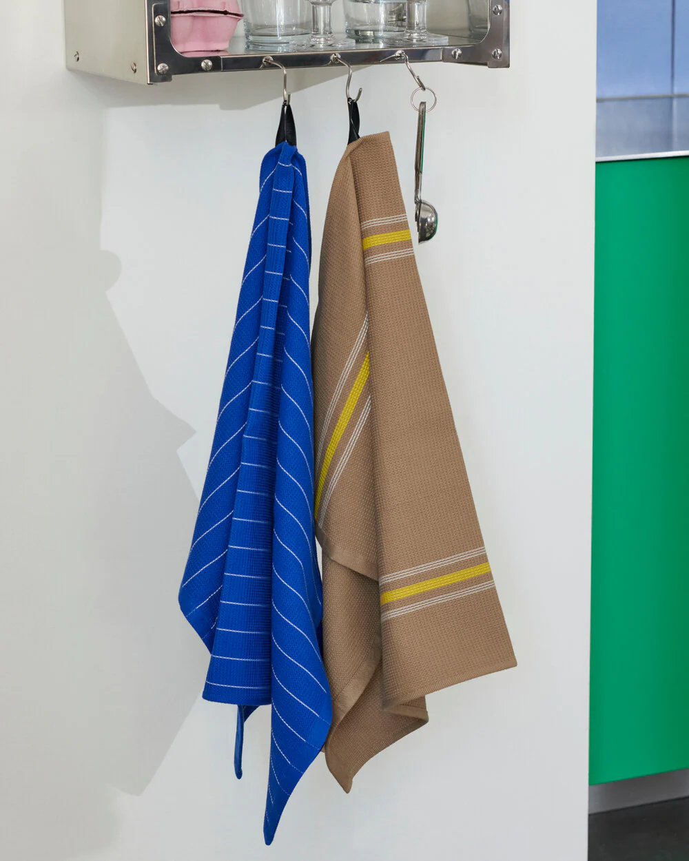 HAY  Canteen viskestykke - Blue Pinstripe