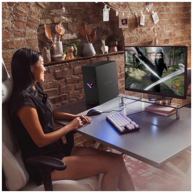 HP Victus 15L gaming desktop R5-5/16/512/4060