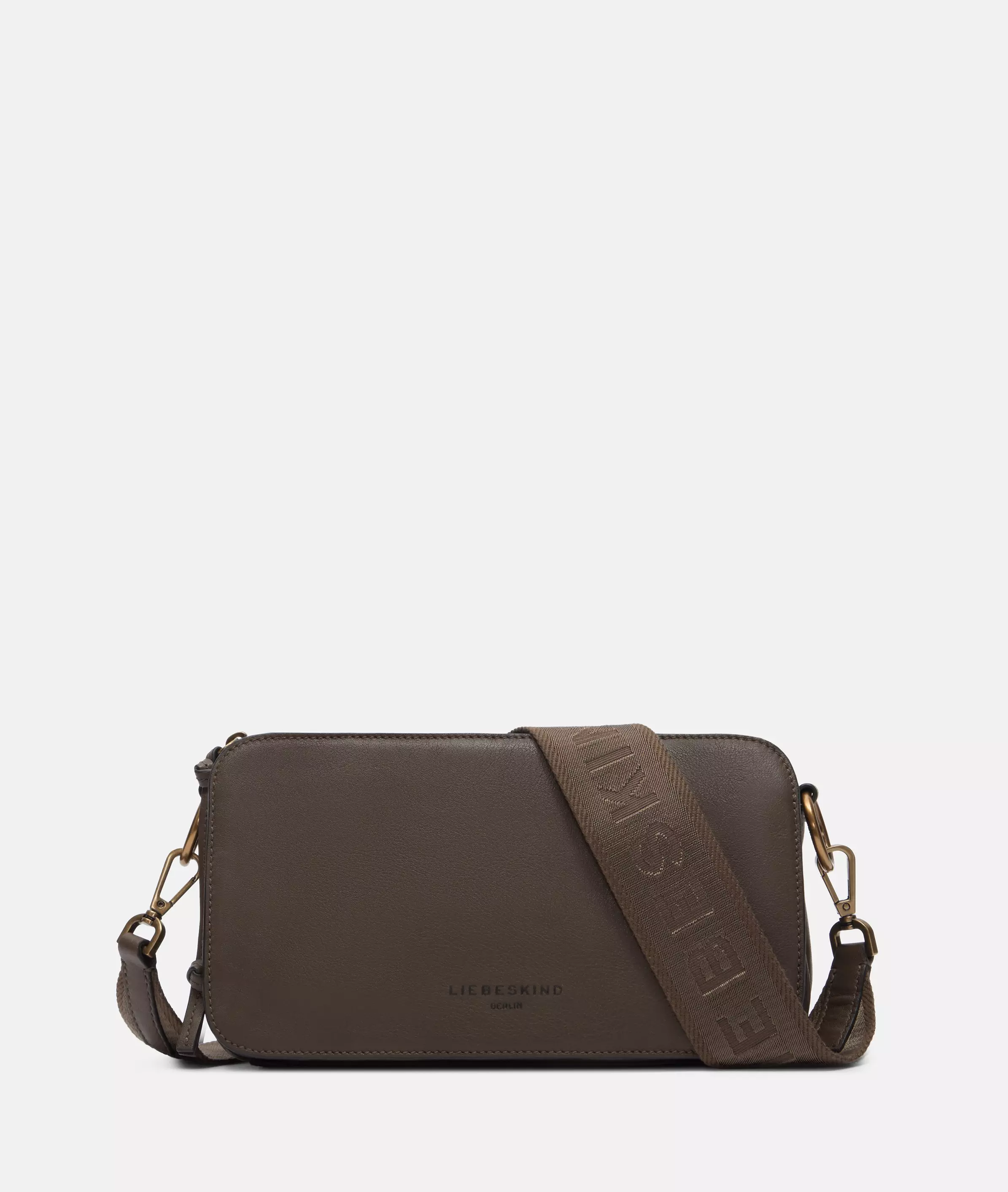 Clarice Crossbody M Spacious crossbody bag made from high-quality sheepskin