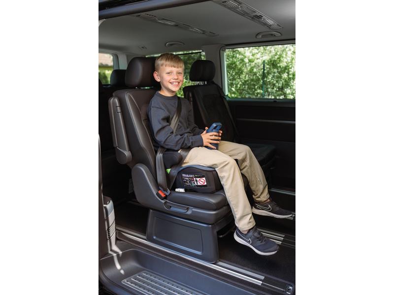 Osann Sitzerhöhung Junior Isofix i-Size Nero Kindersitzerhöhung für bequeme Fahrt im Auto