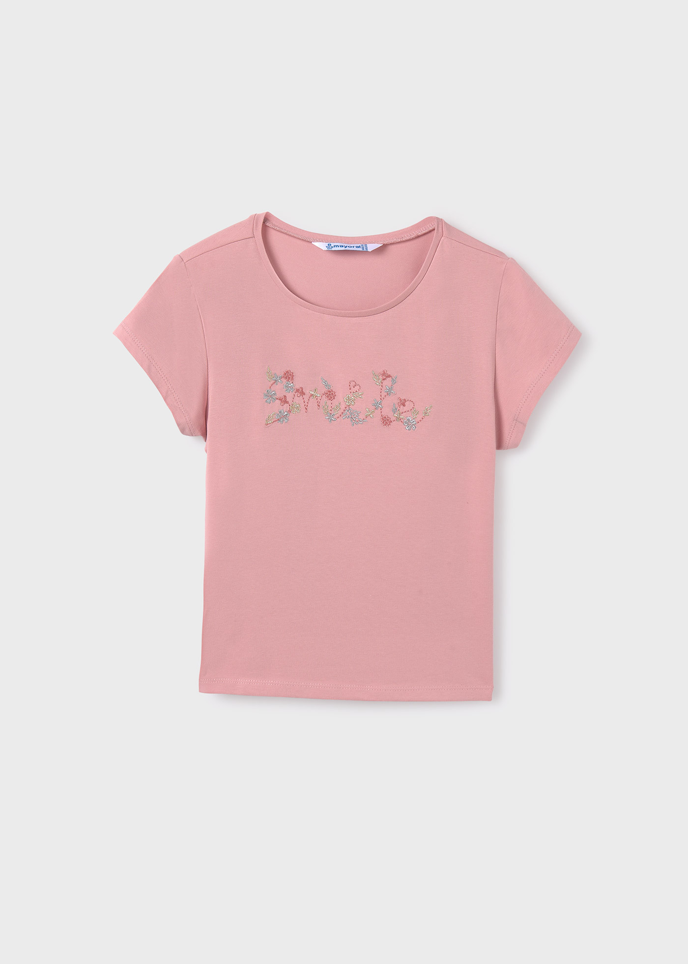 Camiseta com a frase bordada 