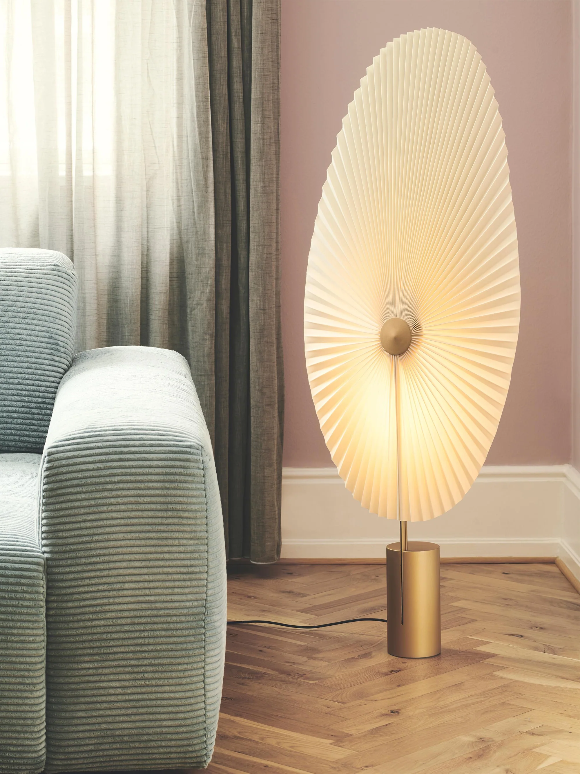 Kleine dimbare LED-vloerlamp Liris