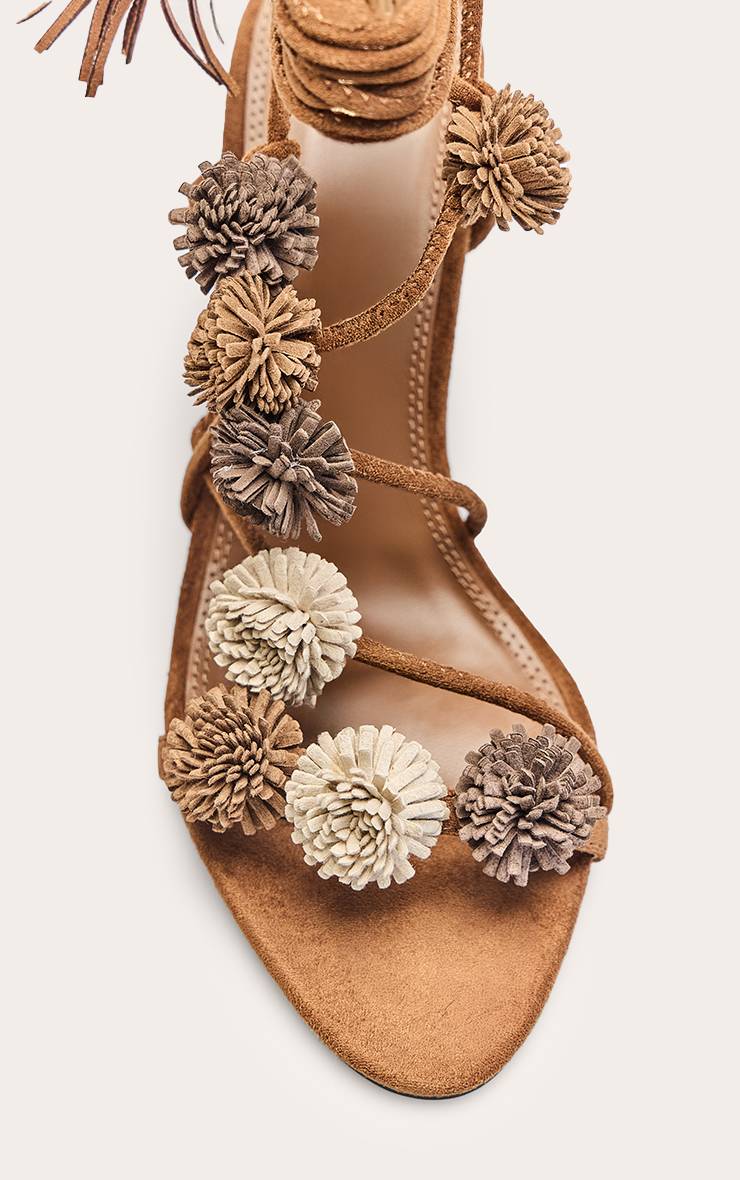 Beige Sandales À Talons En Synthétique Avec Pompons Et Lacets