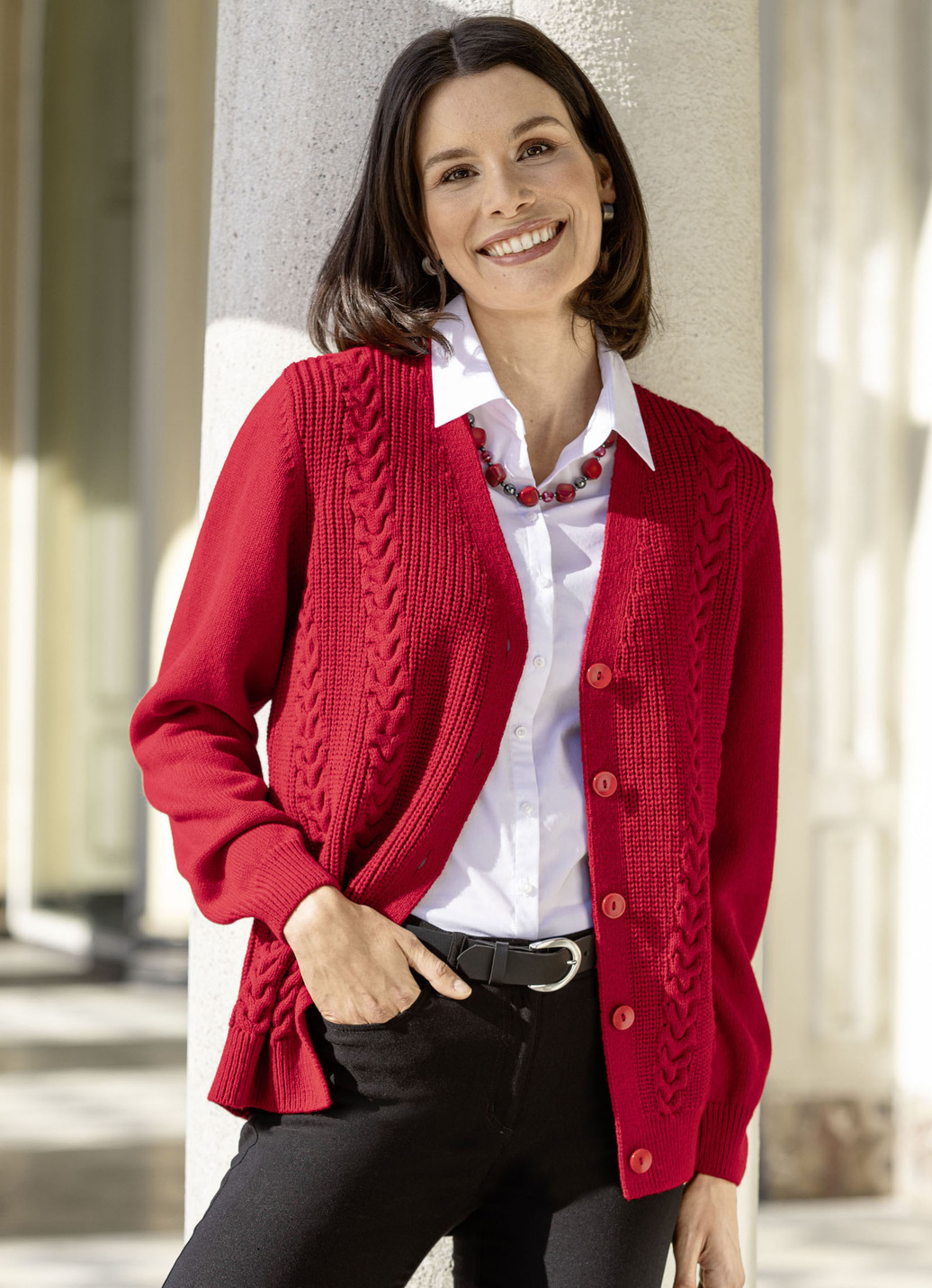 Strickjacke in Strukturmix